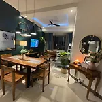 Manila Luxurious & Spacious Suite